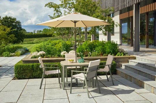 A Guide to Entertaining Outdoors