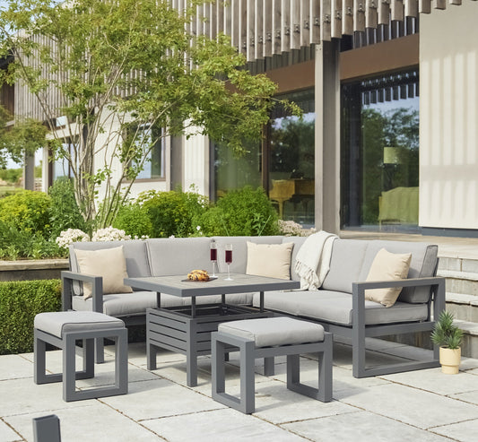 A Guide to Dressing Your Outdoor Space