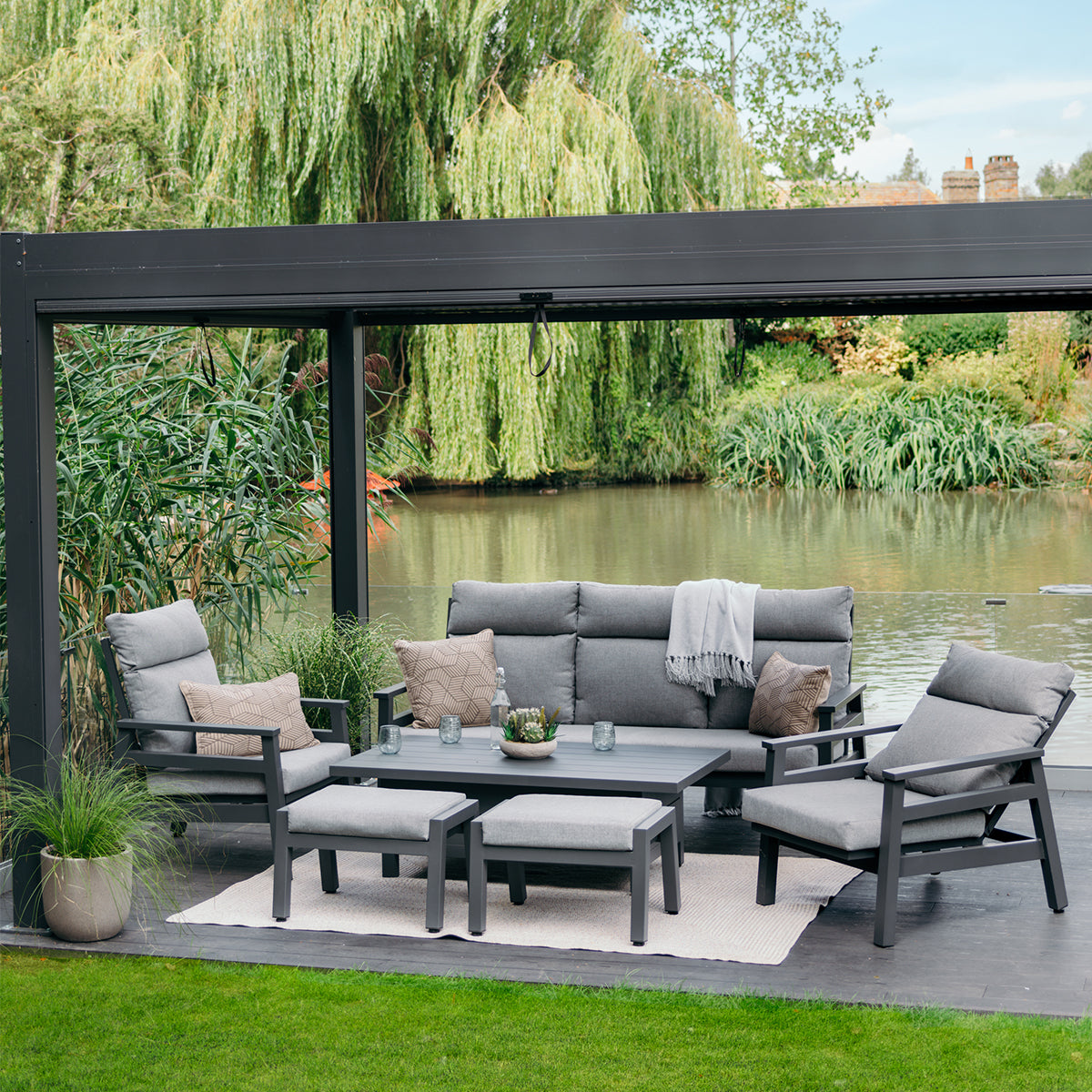 Barcelona Lounge Dining Set with Adjustable Table