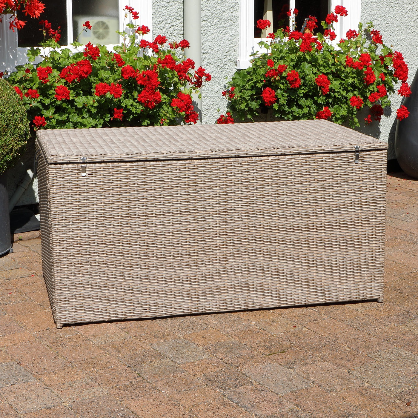 Monte Carlo Sand Cushion Storage Box